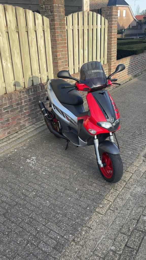 Runner 180 cc dd a1 stage 2 ddl, Fietsen en Brommers, Scooters | Piaggio, Zo goed als nieuw, Overige modellen, Tweetakt, Ophalen