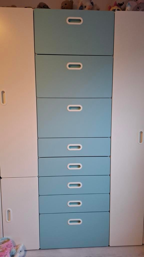 Ikea Stuva kast met 8 blauwe lades, Kinderen en Baby's, Kinderkamer | Commodes en Kasten, Ophalen