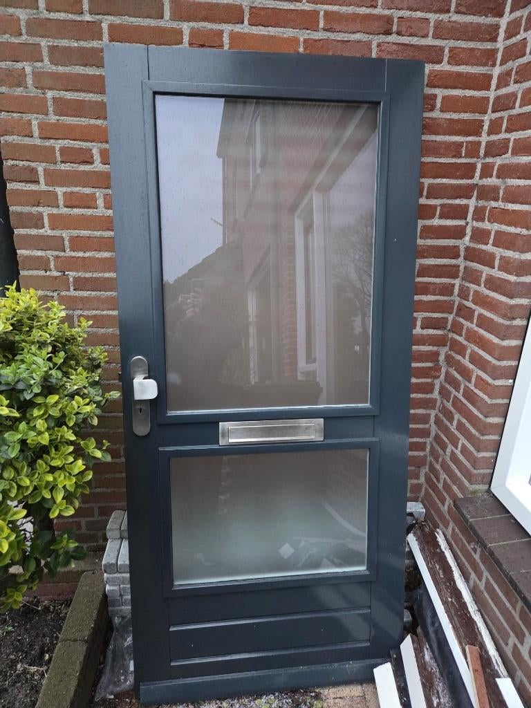 Te koop houten buitendeur., Doe-het-zelf en Verbouw, Deuren en Horren, Ophalen, Gebruikt, 80 tot 100 cm, Buitendeur