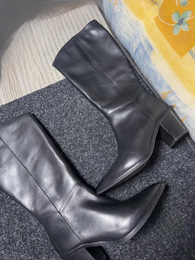 Zwarte dameslaarzen – maat 40, Kleding | Dames, Schoenen, Ophalen of Verzenden, Zo goed als nieuw, Zwart, Hoge laarzen