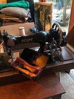 PFAFF handnaaimachine  tegen elk aannemelijk bod, Antiek en Kunst, Antiek | Naaimachines, Ophalen