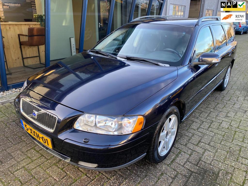 Volvo V70 2.4 Edition 170PK Automaat LEER / TREKHAAK / YOUNG, Auto's, Zwart, Blauw, 2435 cc, 170 pk