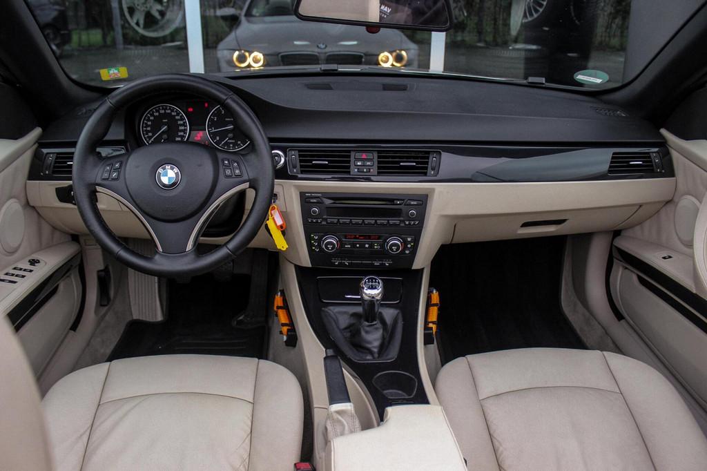 BMW 3-serie Cabrio 320i E93 Executive | 170 pk | Leer | Xeno, Beige, 4 cilinders, 4 stoelen, Leder