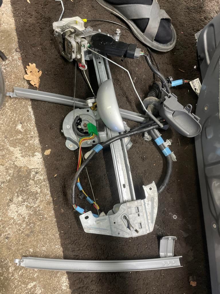 Citroen c1 aygo peugeot 107, Raammechanisme met aacesoires, Auto-onderdelen, Ophalen of Verzenden, Gebruikt, Deur