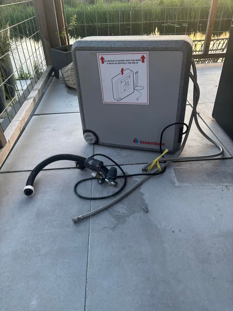 Inventum Modesto Warmwaterboiler 10 liter, 10 kopjes of meer, Ophalen, Gebruikt, Overige modellen