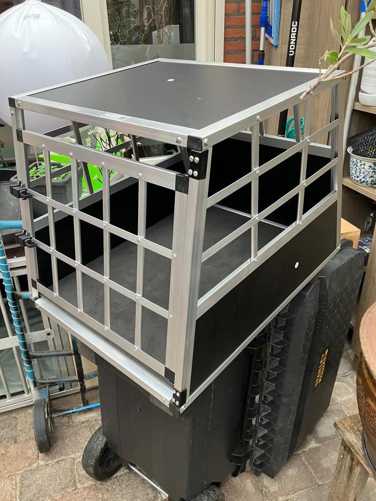 Te koop handen transportbox M van het merk cadoca, Dieren en Toebehoren, Ophalen, Zo goed als nieuw