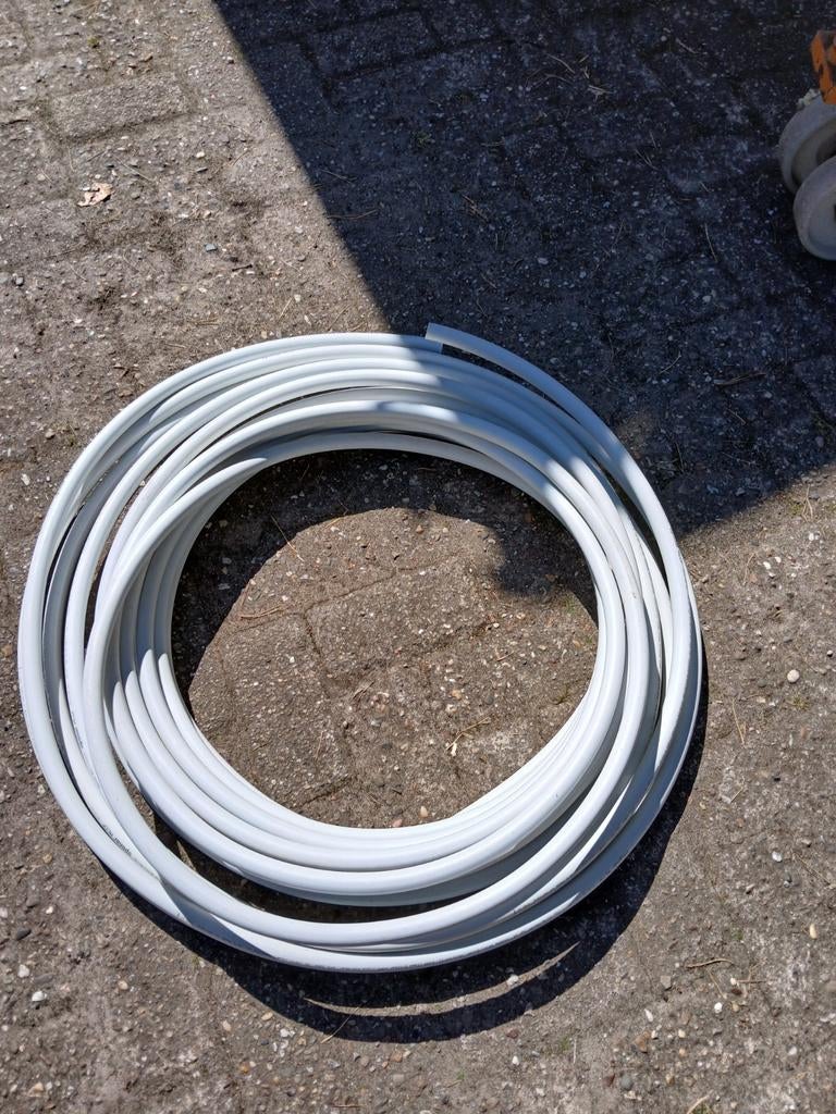 Buizen voor elektra en vloerverwarming - Diverse meters, Ophalen, Overige materialen, Gebruikt, 6 meter of meer