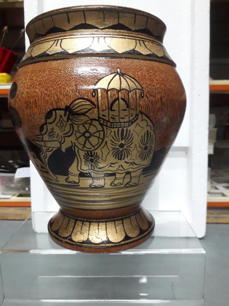 APARTE VINTAGE HOUTEN VAAS met PRACHTIGE VOORSTELLINGEN, Antiek en Kunst, Ophalen of Verzenden