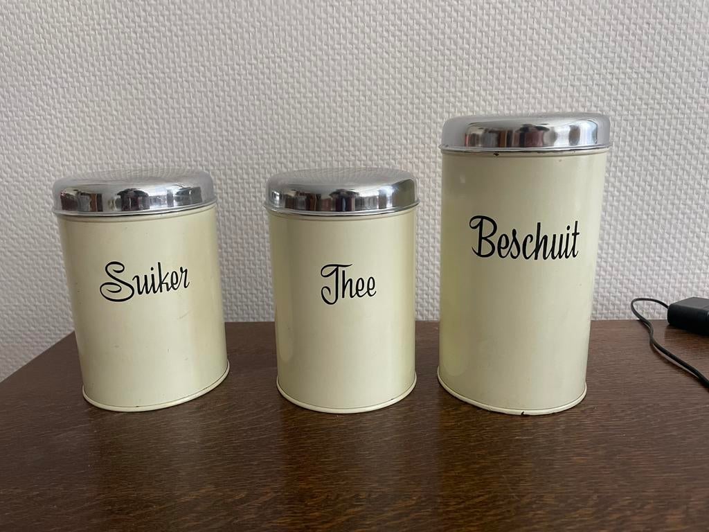 Vinted Beschuit, thee en suiker blik, Ophalen