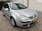 Volkswagen Golf 1.9 TDI Trendline 1e-EIG NEW-DISTRIBUTIE.NAP, Voorwielaandrijving, Stof, Gebruikt, Zwart