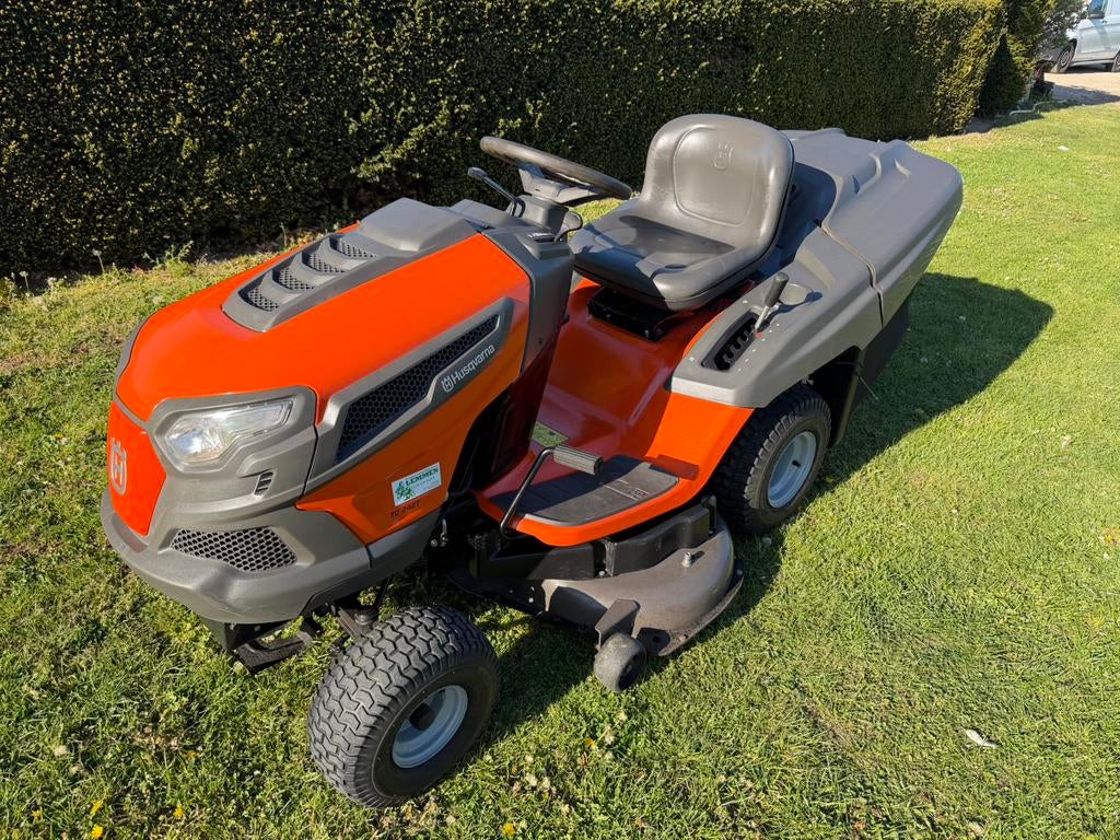 Husqvarna TC242T met opvangbak - hydrostaat, Ophalen, Zo goed als nieuw
