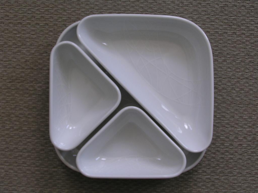 Mooie witte tapasset Jamie Oliver., Nieuw, Ophalen of Verzenden, Schaal of Schalen, Overige stijlen