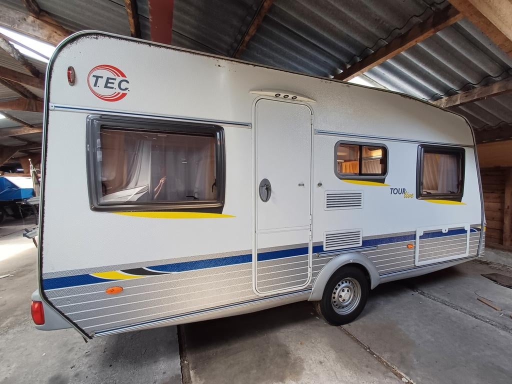 TEC Tour Live 490 P1 - Incl. Voortent, Caravans en Kamperen, Caravans, Vast bed, T.E.C., Rondzit, 750 - 1000 kg