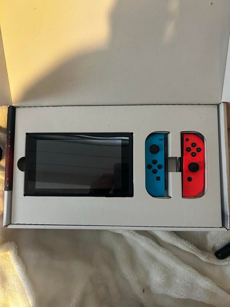 Nintendo Switch met spellen en extra accessoires, Spelcomputers en Games, Games | Nintendo Switch, Ophalen, Overige genres, Virtual Reality