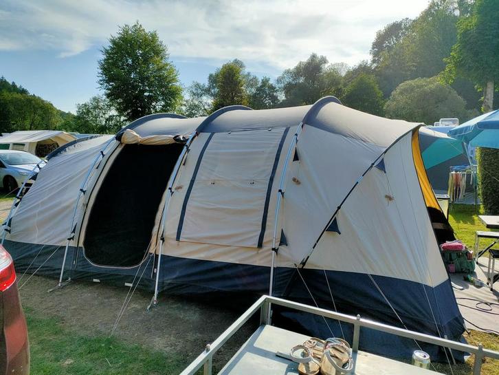 Manitoba 6 tc tent, Caravans en Kamperen, Tenten, Zo goed als nieuw, Ophalen