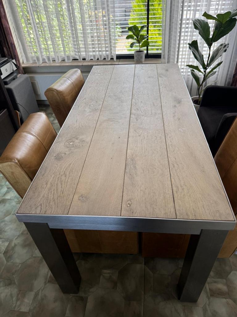 Eettafel met RVS onderstel en eiken blad, Huis en Inrichting, Tafels | Eettafels, Ophalen, Gebruikt, 50 tot 100 cm, 150 tot 200 cm