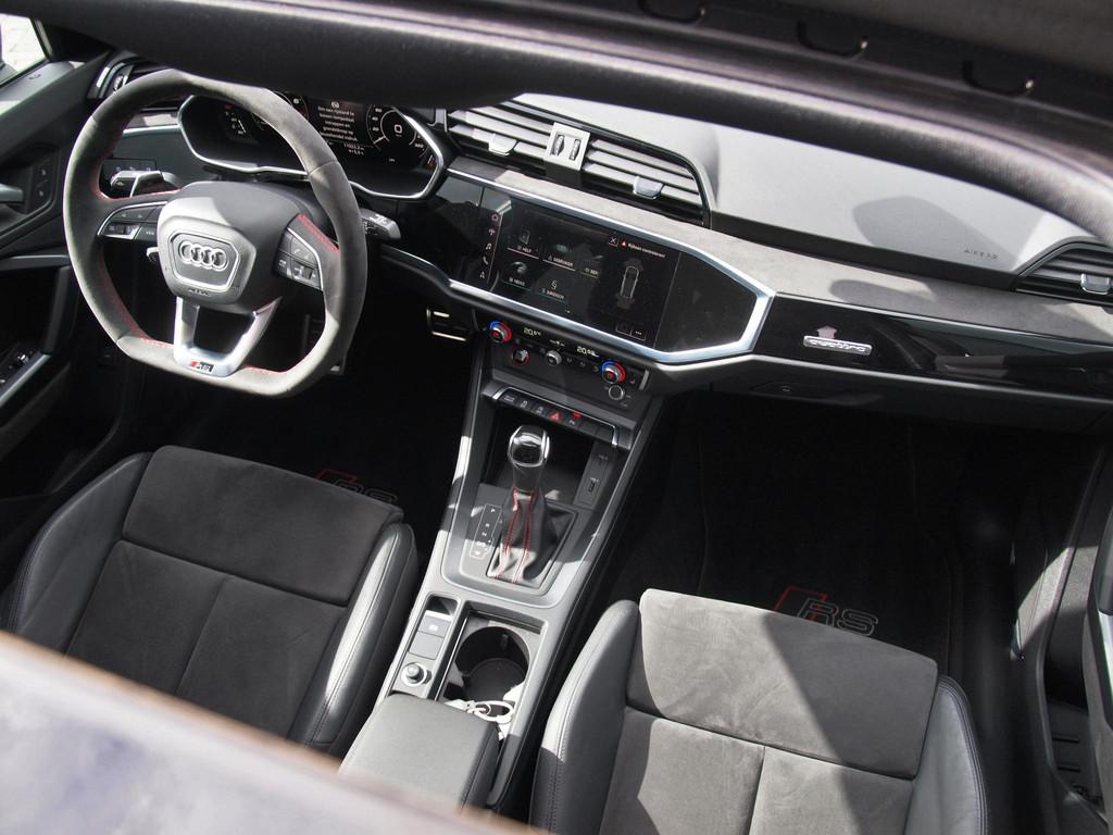 Audi Q3 Sportback TFSI RS | Panoramadak | Bang & Olufsen | M, Auto's, Automaat, Gebruikt, 1675 kg, Bluetooth