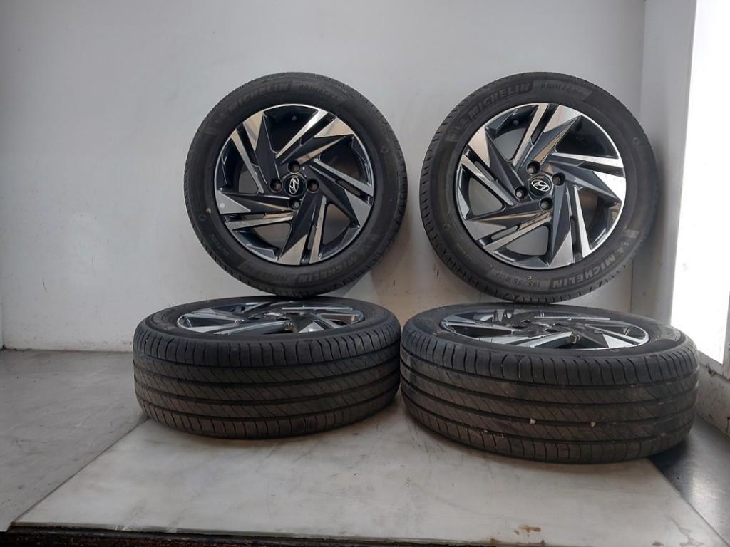 Wielenset Li, 16", 6J, ET50, 4 Gats, 6mm i20 (BC3) 2023, Hyundai Motor Deutschland GmbH, Gebruikt, Info@hyundai.de, Kaiserleipromenade 5, Offenbach am Main 63067, , Duitsland