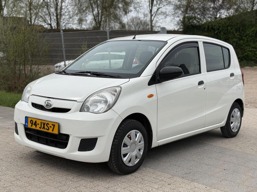 Daihatsu Cuore 1.0 Class LAAG KM NAP ZUINIG PSENSOR TREKHAAK, Voorwielaandrijving, 18 €/maand, 4 stoelen, Cuore