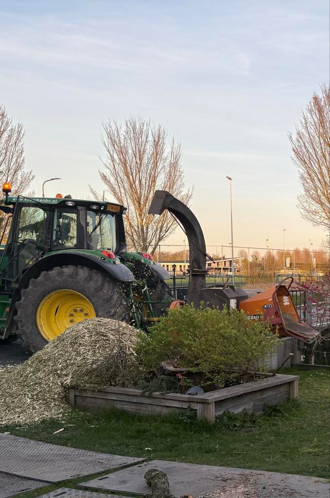 Wilg snippers, ongeveer 3 kuub, Ophalen, Boomschors