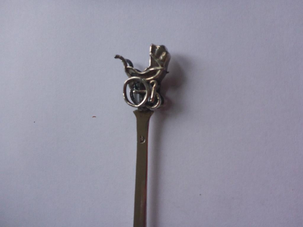 Lepeltje keltum met kinderwagentje, verzilverd., Ophalen of Verzenden, Zo goed als nieuw, Zilver, Los bestek