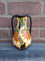 Zeldzaam mooie Gouda plateel Regina Darla oorvaas, Ophalen of Verzenden