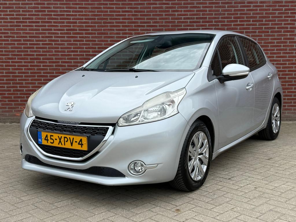 Peugeot 208 1.4 VTi Envy / Nap / Airco / Cruise / PDC / Trek, Auto's, Peugeot, Voorwielaandrijving, Euro 5, Parkeersensor, Origineel Nederlands