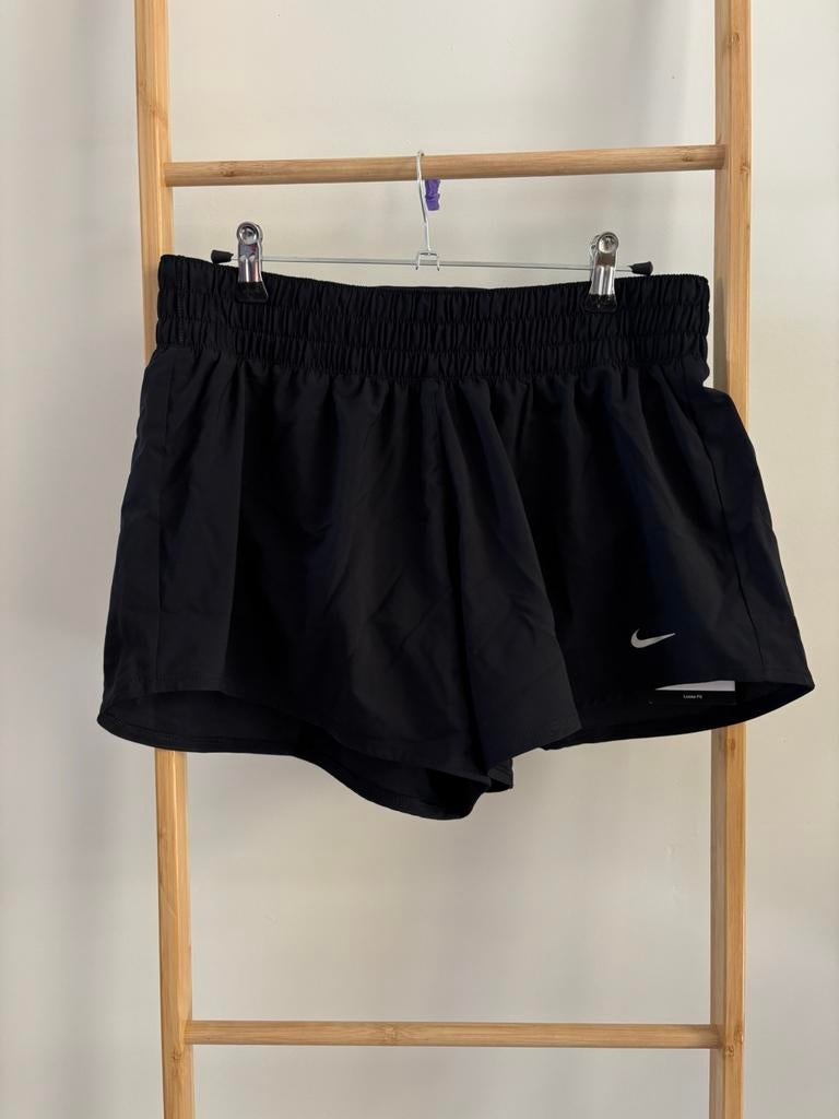 Zwart hardloop broekje/short loose fit Nik, Kleding | Dames, Sportkleding, Maat 38/40 (M), Zwart, Nieuw, Ophalen of Verzenden