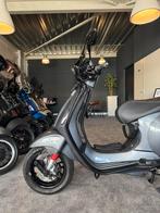 Vespa sprint | Custom | Agaat grijs | Full option | Garantie, Ophalen, Overige modellen, Zo goed als nieuw, Benzine