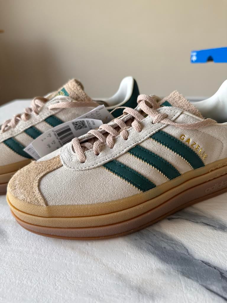 Adidas Gazelle Bold W 38 2/3, Ophalen, Nieuw, Beige, Sneakers of Gympen