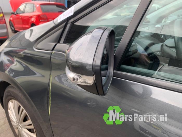 Buitenspiegel links van een Peugeot 208, Auto-onderdelen, Spiegels, Peugeot, Gebruikt, 3 maanden garantie, Ophalen of Verzenden