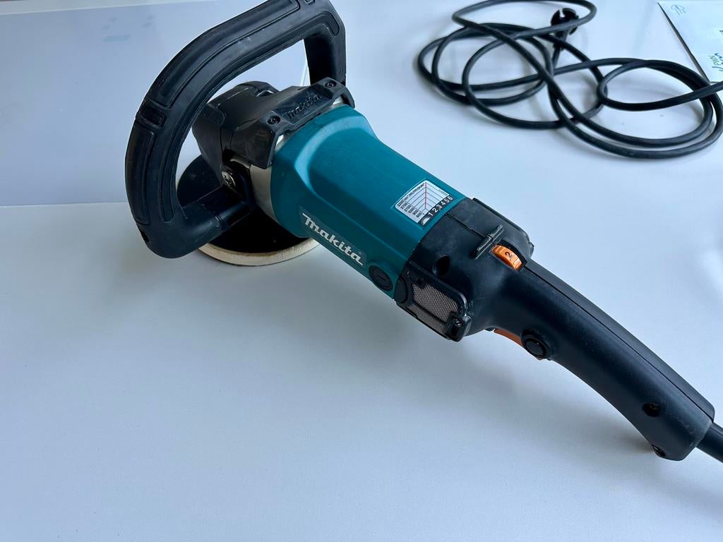 Makita CB9237 polijstmachine schuurmachine, Ophalen of Verzenden, Zo goed als nieuw, 600 tot 1200 watt, Overige typen