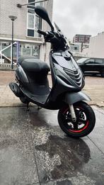 Te koop piaggio zip 2016 snor ( blauw plaat) carbon look, O, O, Piaggio, Zip