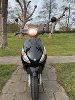 Fabriekse Nieuwe piaggio zip met maar 491 km, Fietsen en Brommers, Scooters | Piaggio, Ophalen, Zo goed als nieuw, Benzine, Zip