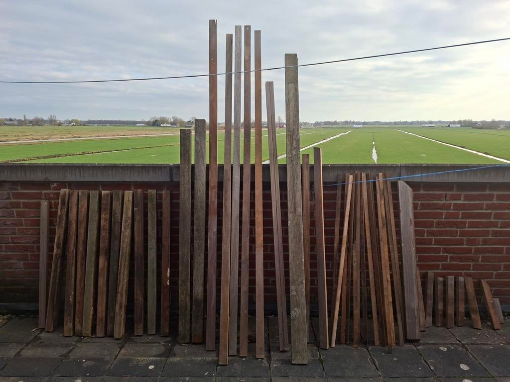 Diverse partij hardhout, verschillende lengtes en diktes, Doe-het-zelf en Verbouw, Hout en Planken, Ophalen, Gebruikt, 50 mm of meer