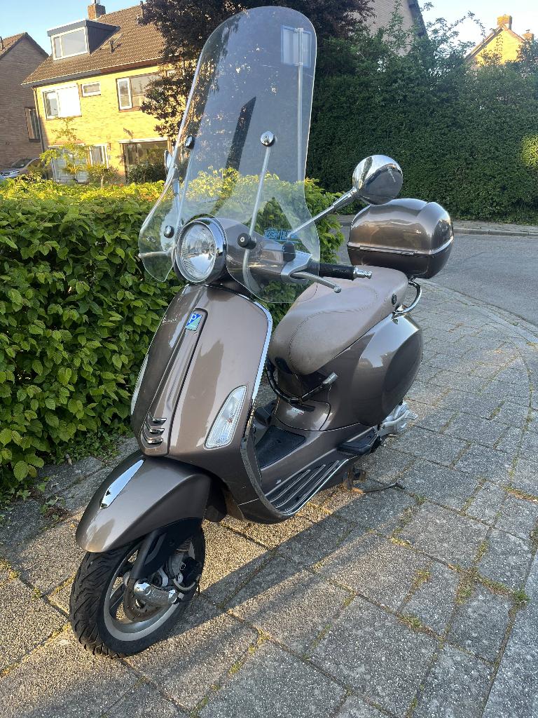 Vespa Primavera bromscooter 4 takt 4V, Gebruikt, Maximaal 45 km/u, Vespa S, Ophalen of Verzenden