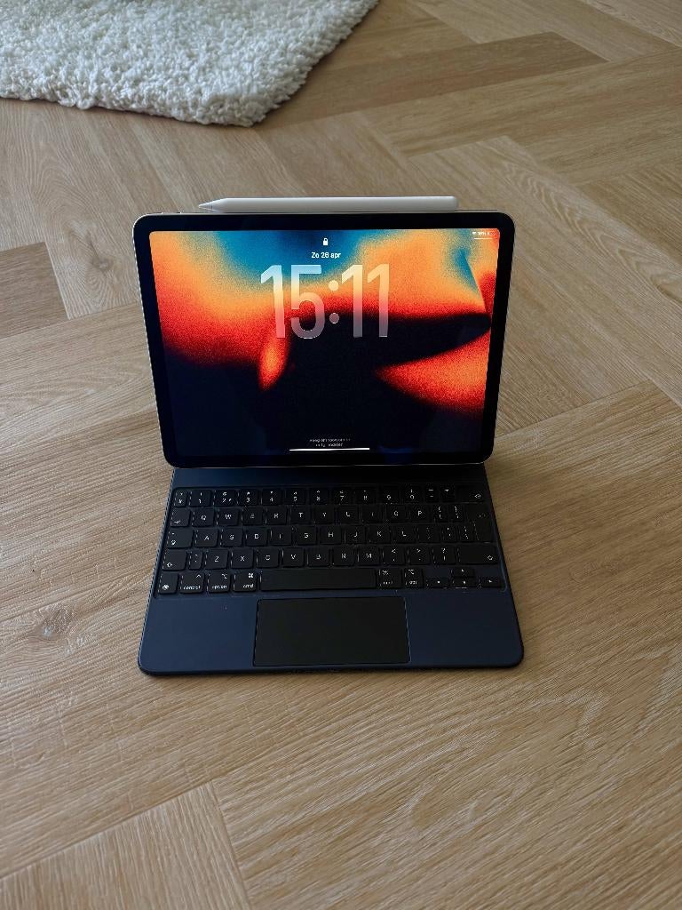 iPad Air 4e Generatie (2020) + Magic Keyboard + Pencil, Computers en Software, Apple iPads, Ophalen, Apple iPad Air, 11 inch, Zo goed als nieuw