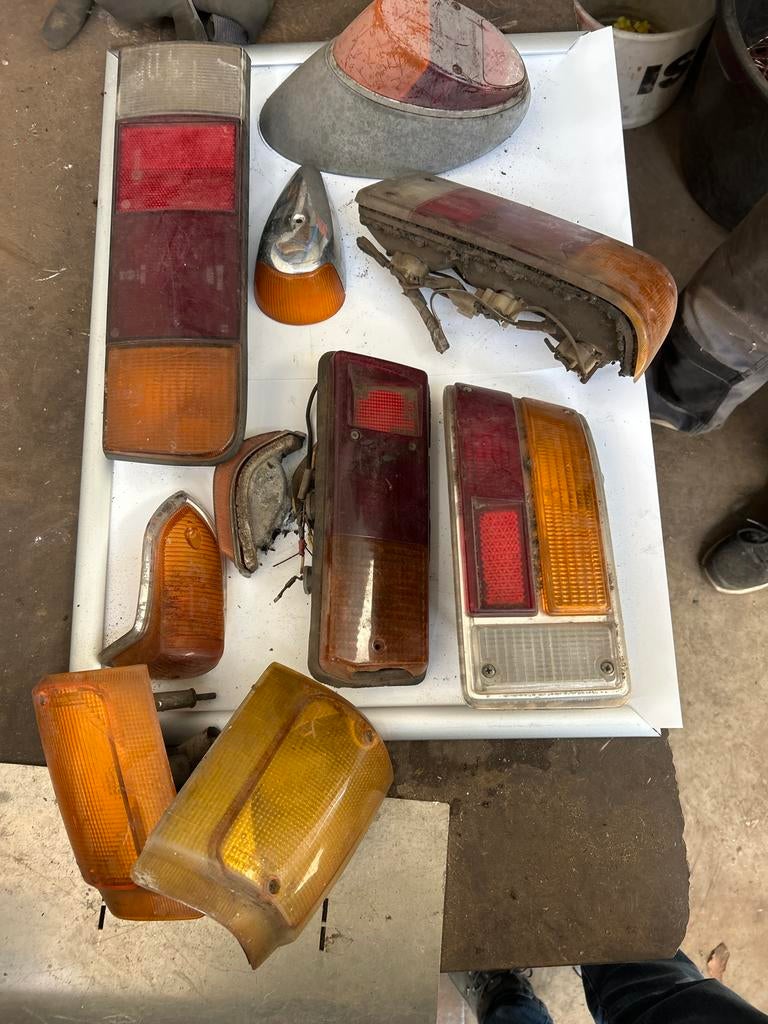 Diverse achterlichten en knipperlichten - Oldtimer onderdele, Ophalen of Verzenden, Gebruikt, Oldtimer onderdelen