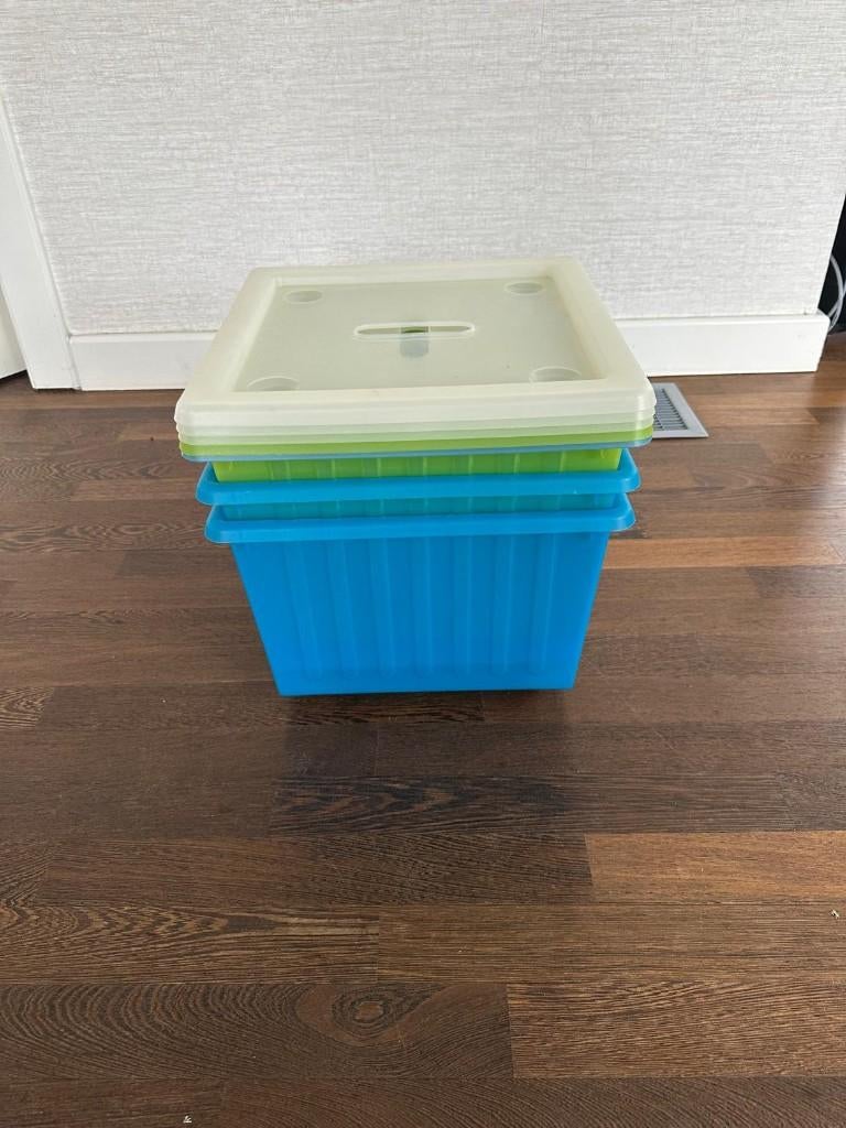 IKEA vessla bakken op wieltjes, met deksel, Ophalen, Minder dan 50 cm, Zo goed als nieuw, Minder dan 50 cm