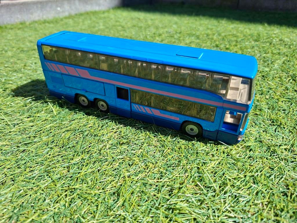 Mooie blauwe dubbeldekker touringcar Mercedes, Kinderen en Baby's, Speelgoed | Speelgoedvoertuigen, Gebruikt, Ophalen of Verzenden