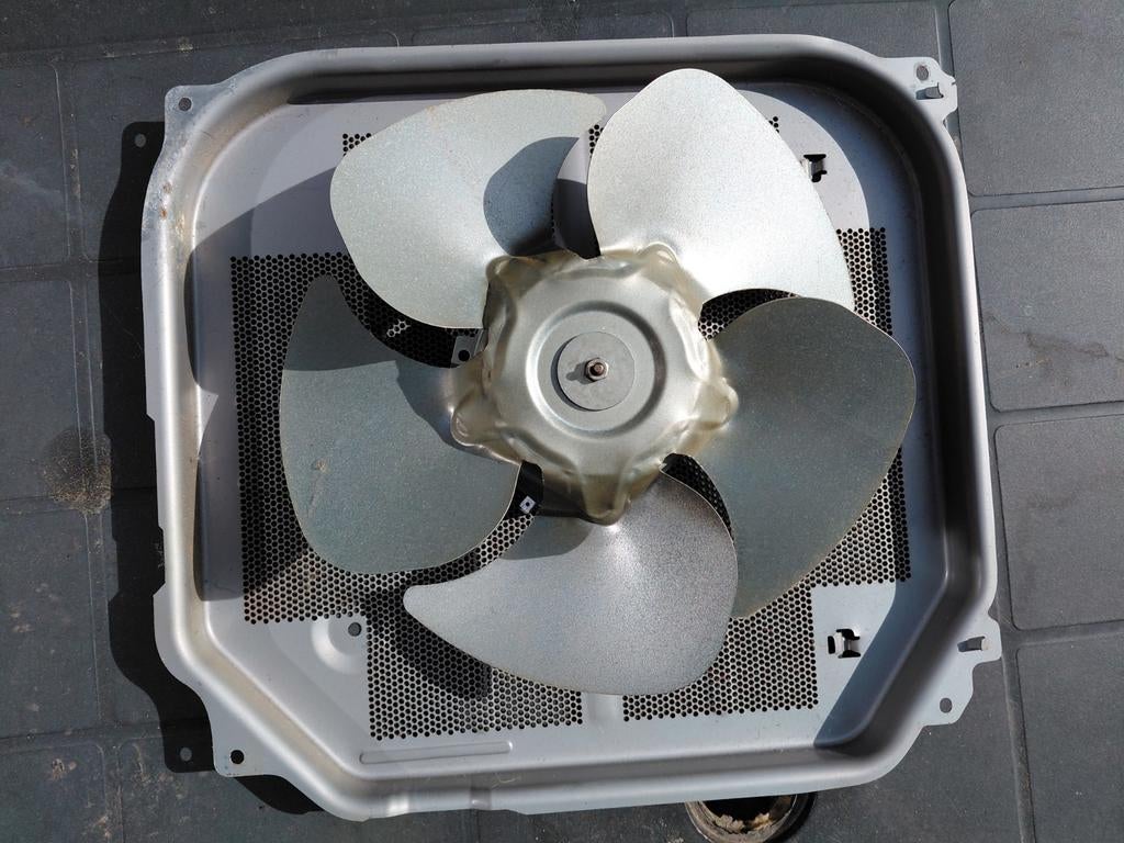 Qlima sre 8040 ventilator petroleumkachel, Ophalen of Verzenden, Zo goed als nieuw, Overige brandstoffen, Petroleumkachel