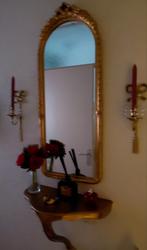 Goudkleurige spiegel met sierlijke lijst, Ophalen