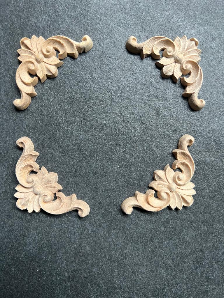 Brocant houtsnijwerk ornament voor op een kast set van 4, Huis en Inrichting, Woonaccessoires | Overige, Nieuw, Ophalen of Verzenden