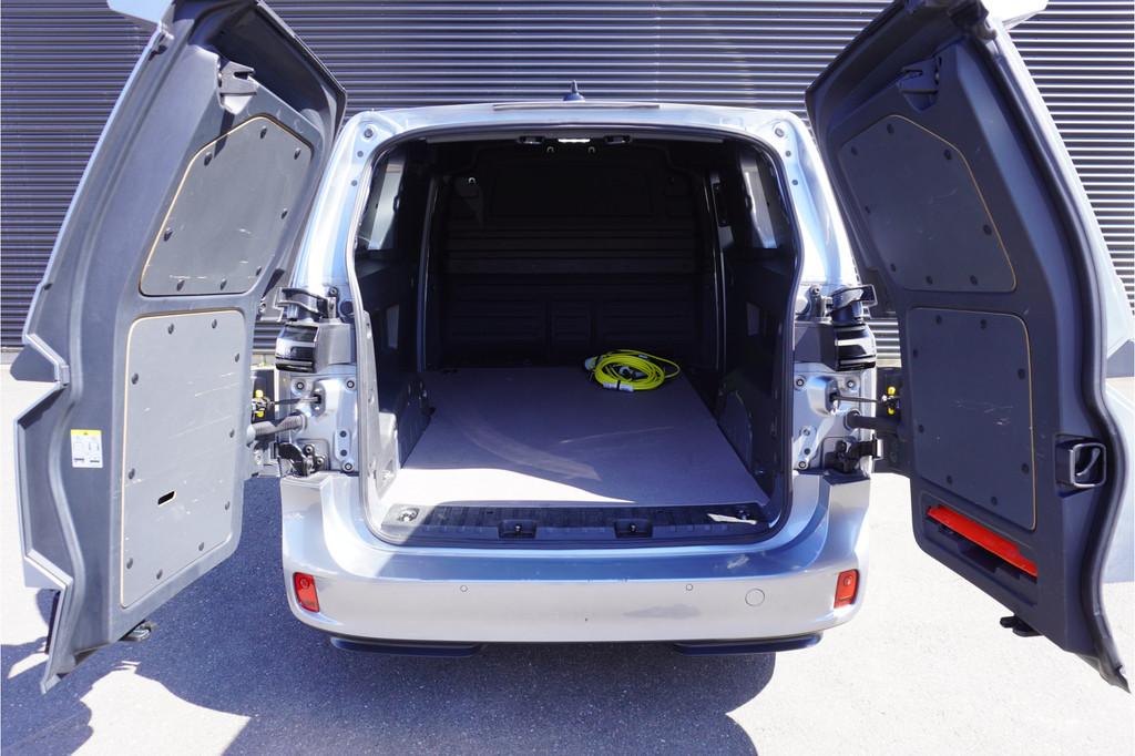 Volkswagen ID. Buzz Cargo 79 kWh 286pk 461km WLTP Achterdeur, Automaat, Gebruikt, Volkswagen, Zilver of Grijs