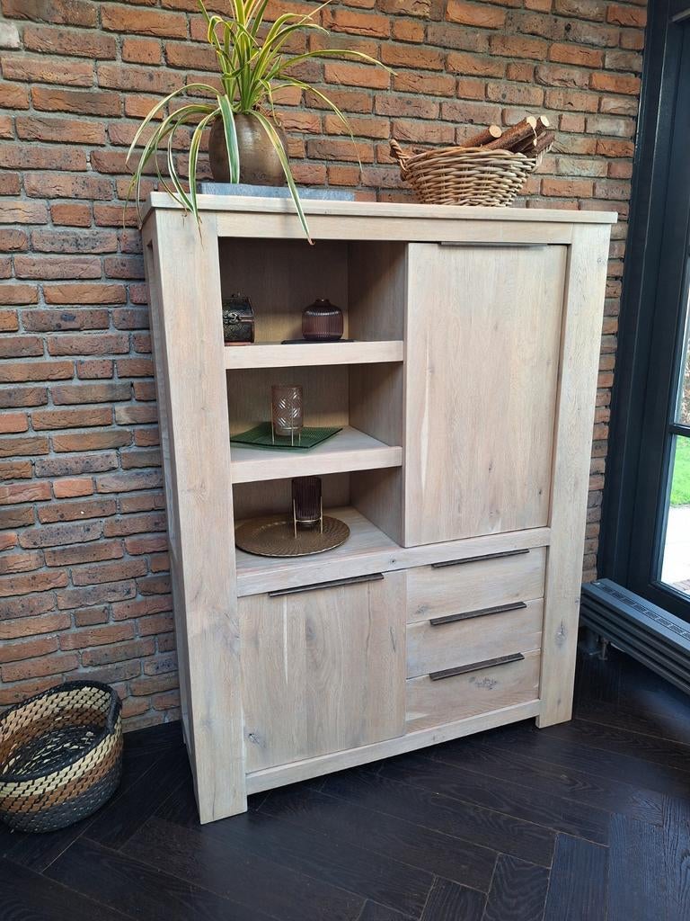 In.house Oltano Kast Eiken Geborsteld Pearl modern landelijk, Ophalen, Zo goed als nieuw