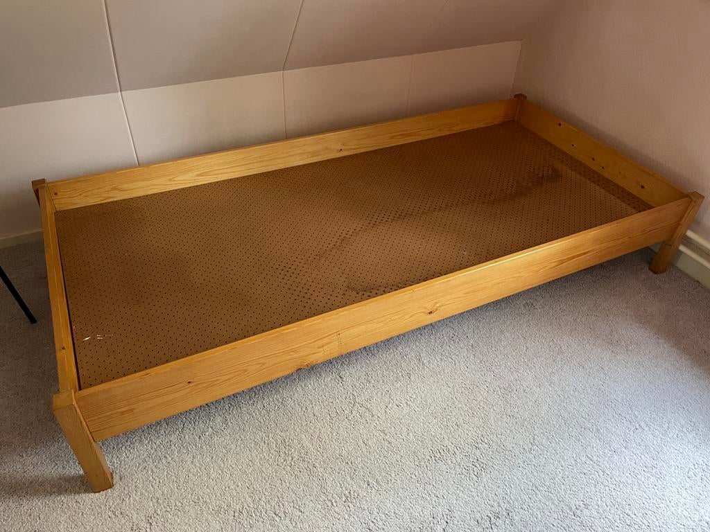 Ledikant hout (grenen) 90 x 210, Huis en Inrichting, Slaapkamer | Bedden, Ophalen, 90 cm, Eenpersoons, 210 cm