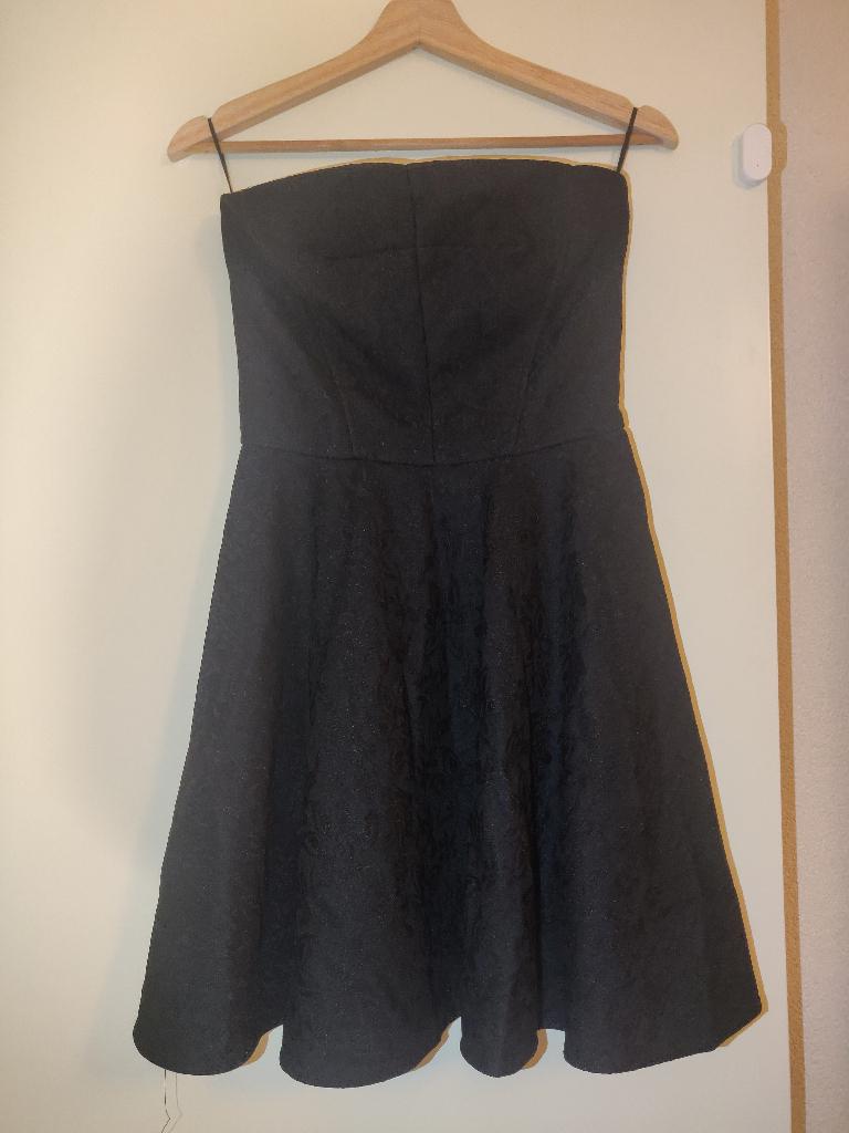 strapless little black dress, Kleding | Dames, Jurken, Maat 38/40 (M), Zwart, Ophalen of Verzenden, Zo goed als nieuw