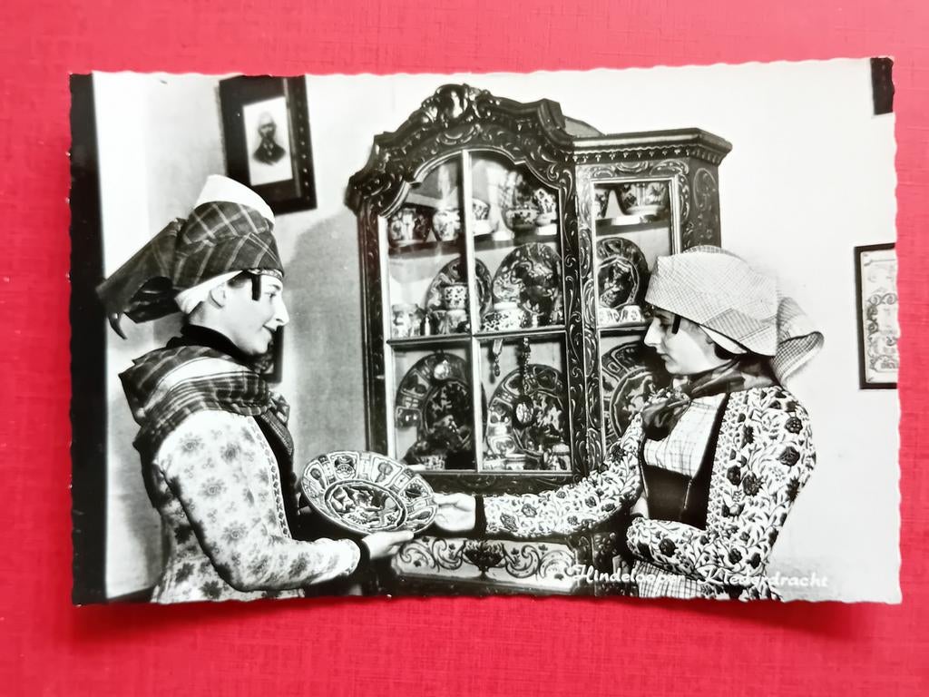 Ansichtkaart Hindeloopen, Ophalen of Verzenden, Klederdracht
