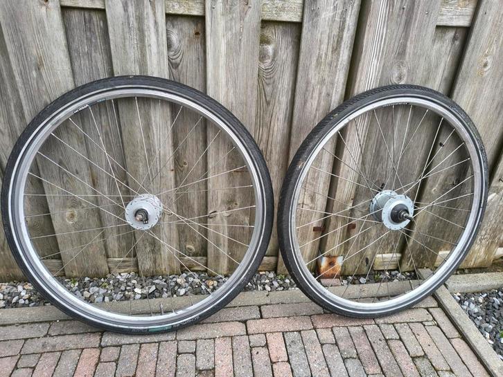 Wielset 28 inch 8 speed Nexus naafdynamo. Velgrem, Fietsen en Brommers, Fietsonderdelen, Gebruikt, Algemeen, Wiel, Ophalen of Verzenden