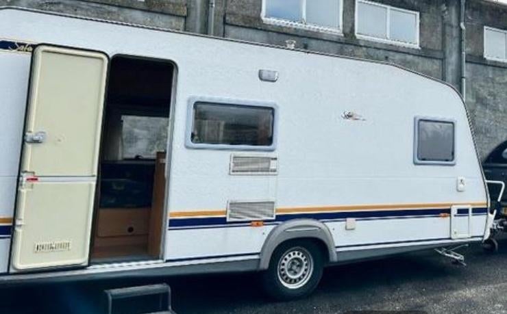 Wilk Safari -stapelbed/treinzit/vast bed/zonnepaneel - BOVAG, Caravans en Kamperen, Schokbreker, Treinzit, Particulier, 5 tot 6 meter